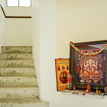 OYO 89898 Hotel Swapna Vijayawāda Exterior foto